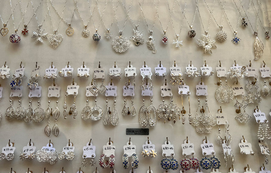 カラフルなバルコニー通