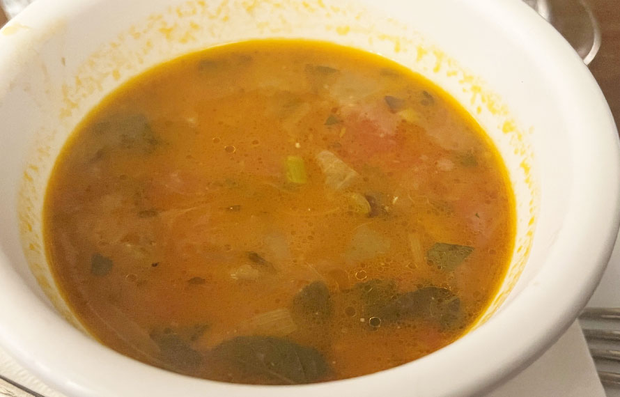 漁師たちが魔除けを願ったカラフルなのが特徴の漁船