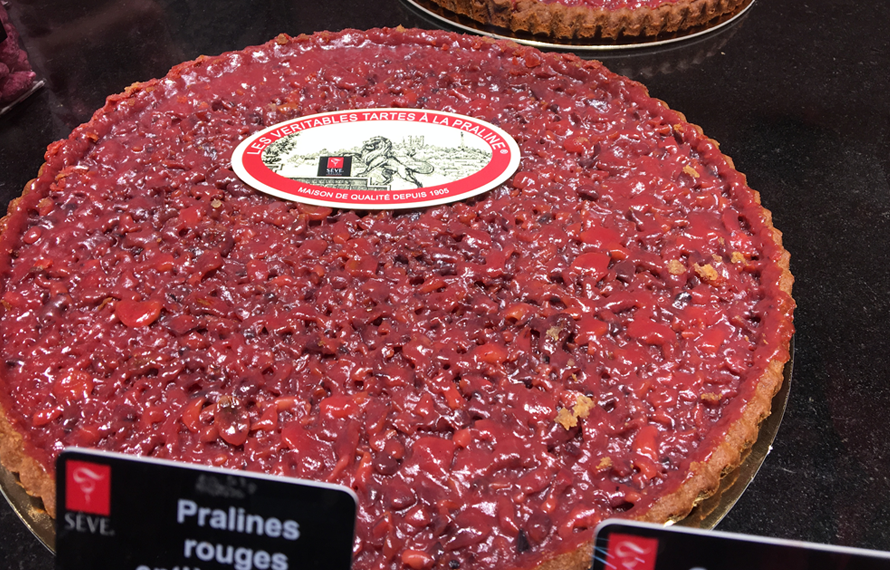 “ポールボキューズマルシェ(中央市場)