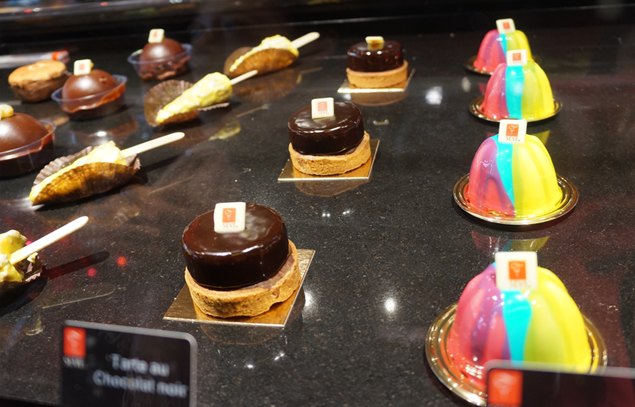 “ポールボキューズマルシェ(中央市場)