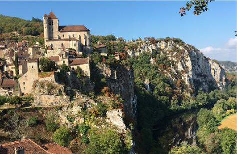 ヨーロッパ最大の城塞都市「世界遺産」カルカソンヌ　＆　フランスの美しい村　ミディ・ピレネー地方の旅