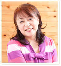 鷹野　升凌子　（タカノ　ノリコ）